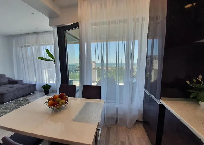 شقة Lux Eika Năvodari